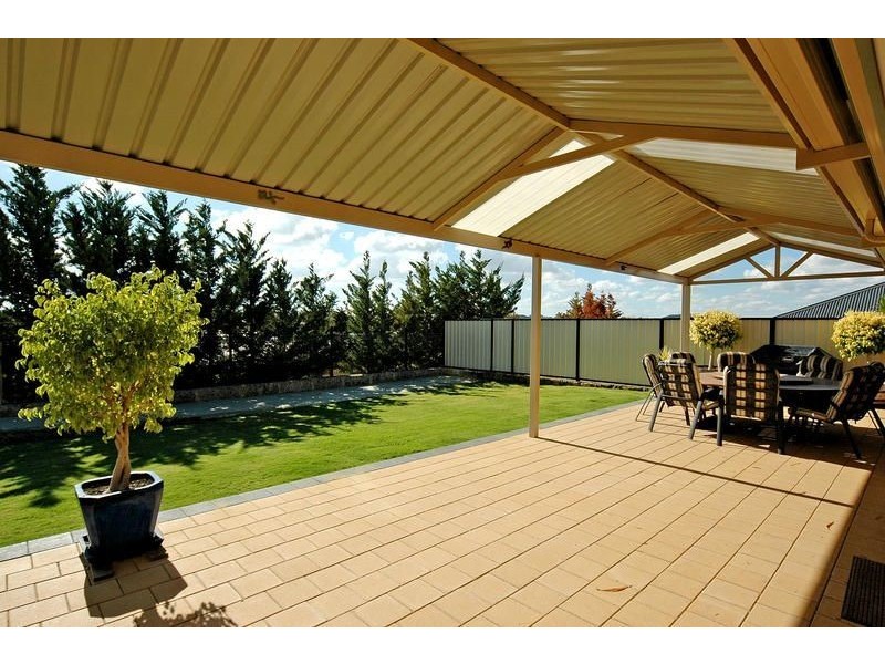 5 WALLIS AVENUE, Clarkson WA 6030
