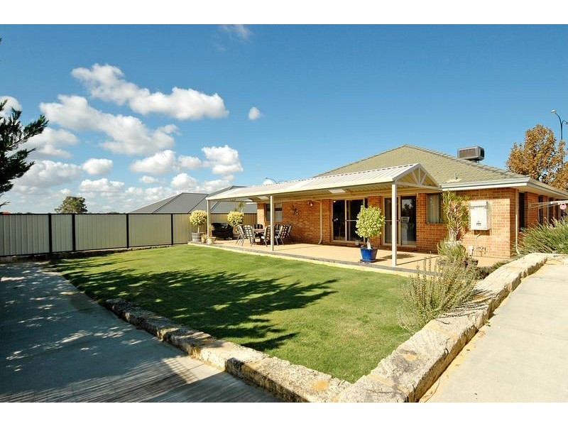 5 WALLIS AVENUE, Clarkson WA 6030