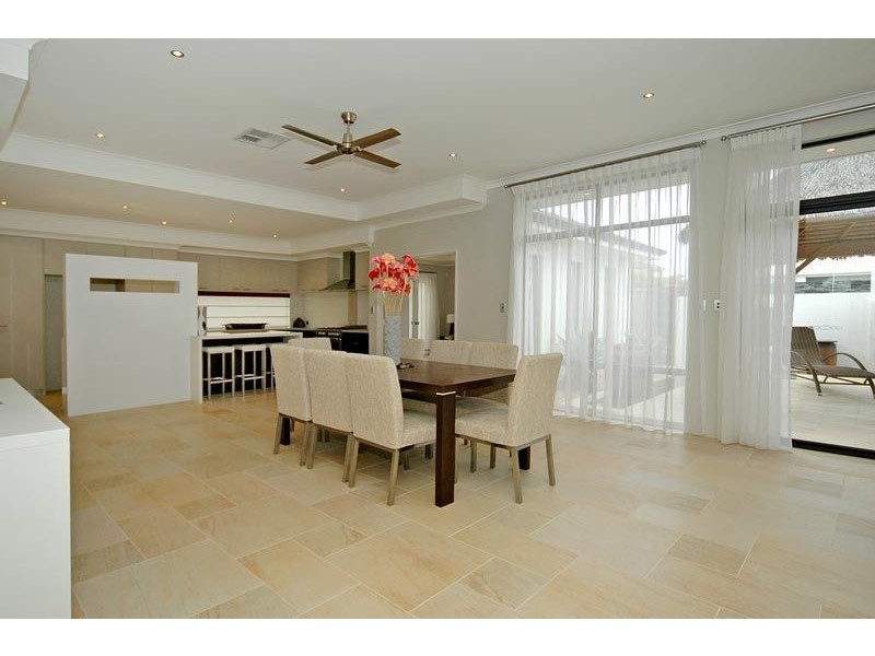 439 Burns Beach Road, Iluka WA 6028