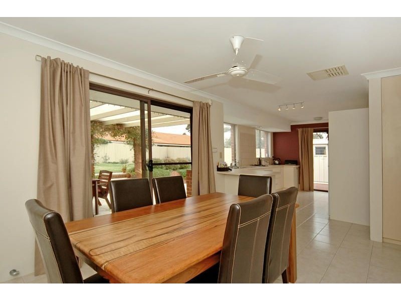 14 Emerald Way, Edgewater WA 6027