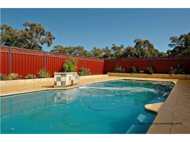 14 Leschenaultia Drive, Chittering WA 6084