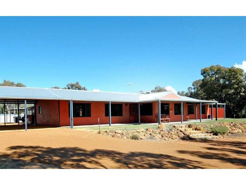 14 Leschenaultia Drive, Chittering WA 6084