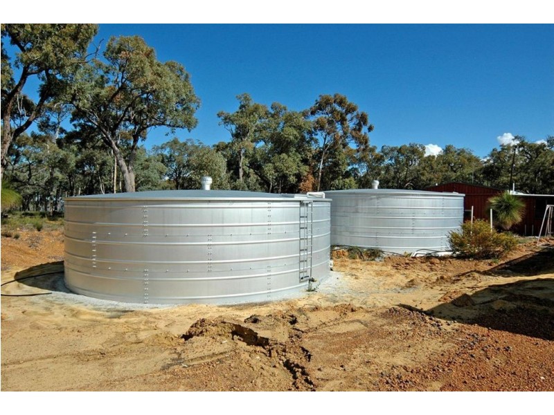 14 Leschenaultia Drive, Chittering WA 6084