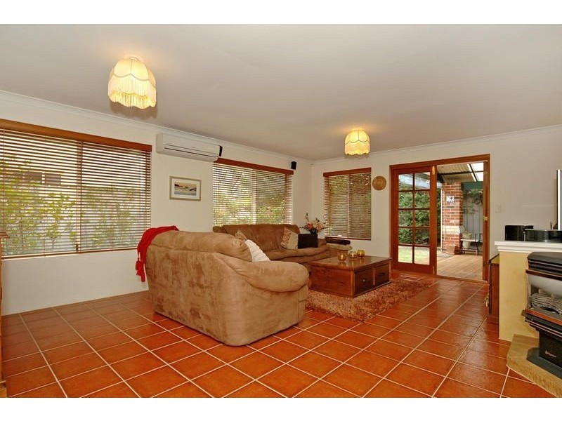 2 Delgado Parade, Iluka WA 6028