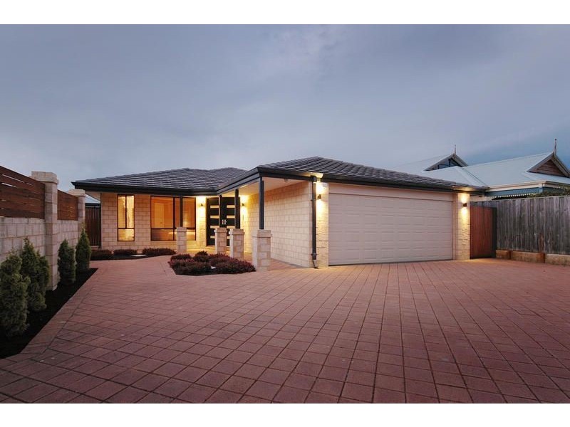 7 Conrad Way, Currambine WA 6028