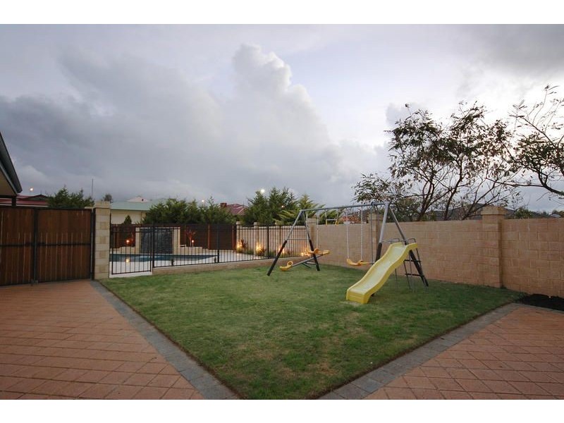 7 Conrad Way, Currambine WA 6028