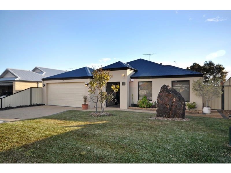 53 Hollins Bend, Madeley WA 6065