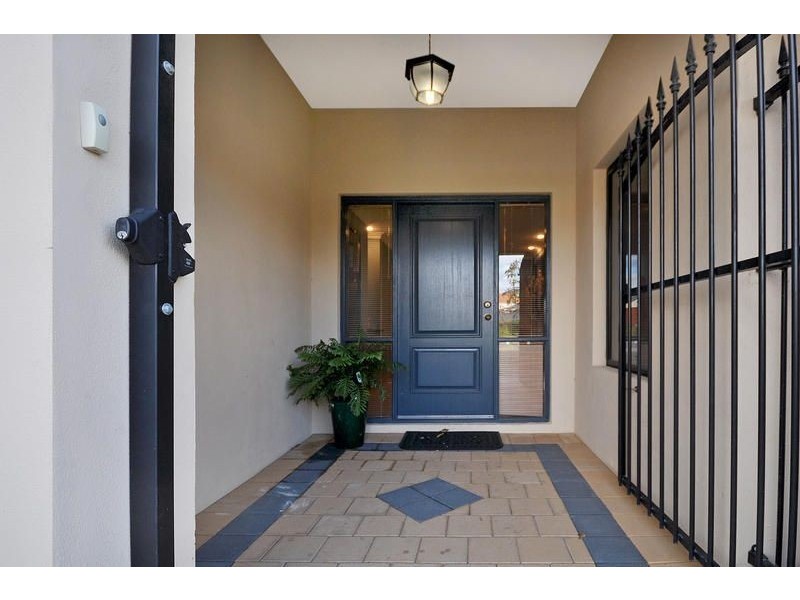 53 Hollins Bend, Madeley WA 6065