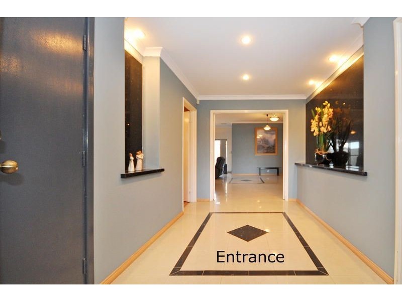 53 Hollins Bend, Madeley WA 6065