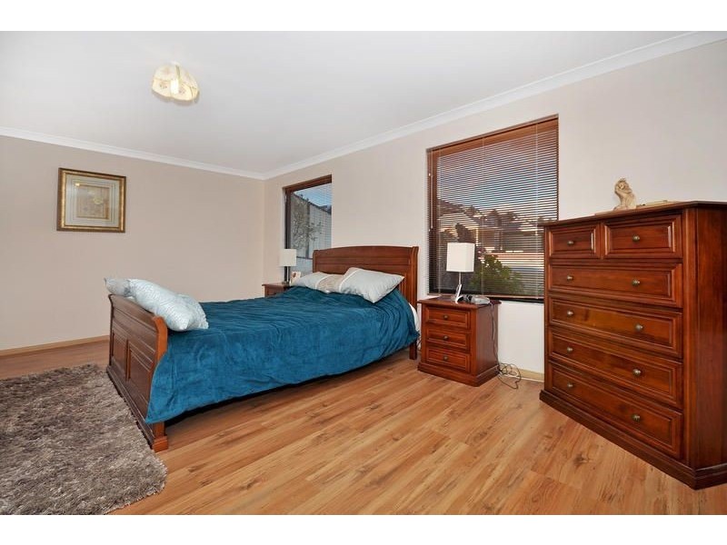 53 Hollins Bend, Madeley WA 6065