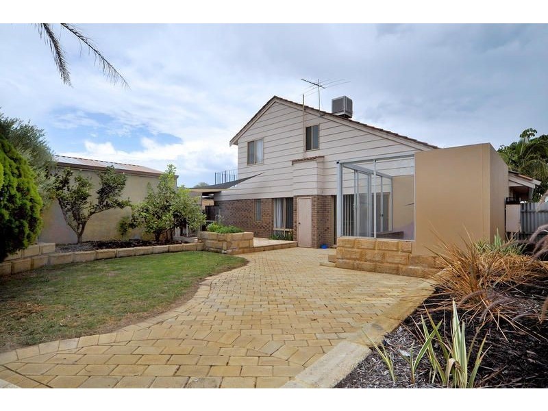 8 Simcoe Court, Joondalup WA 6027