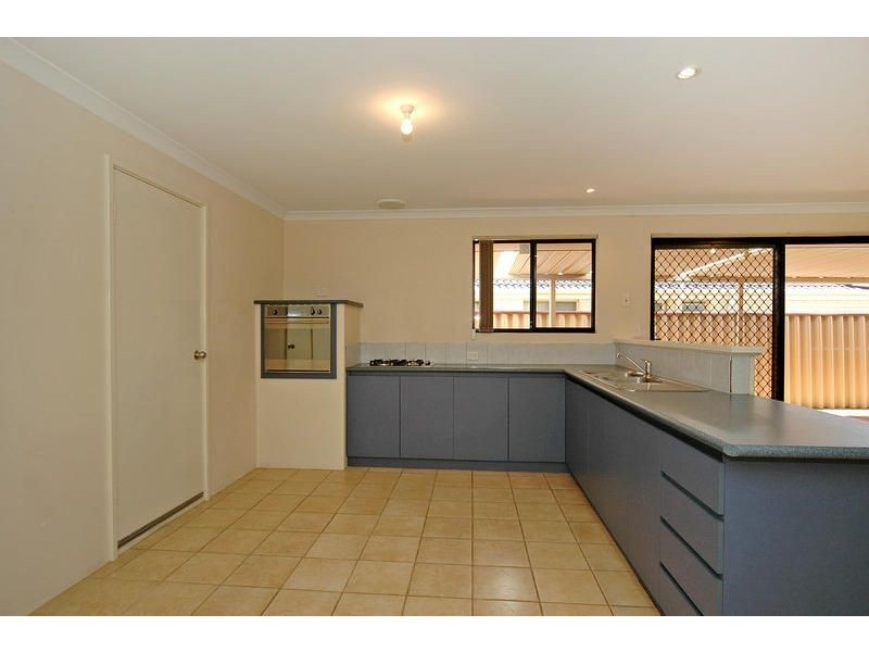 38 Kippilaw Loop, Carramar WA 6031
