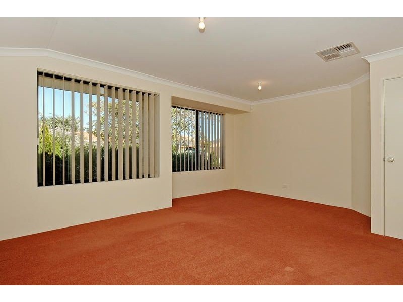 38 Kippilaw Loop, Carramar WA 6031