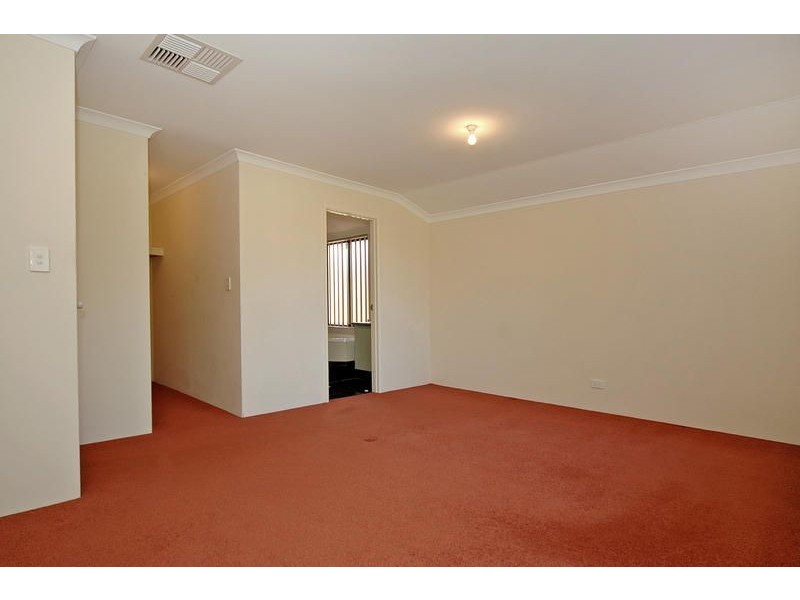 38 Kippilaw Loop, Carramar WA 6031