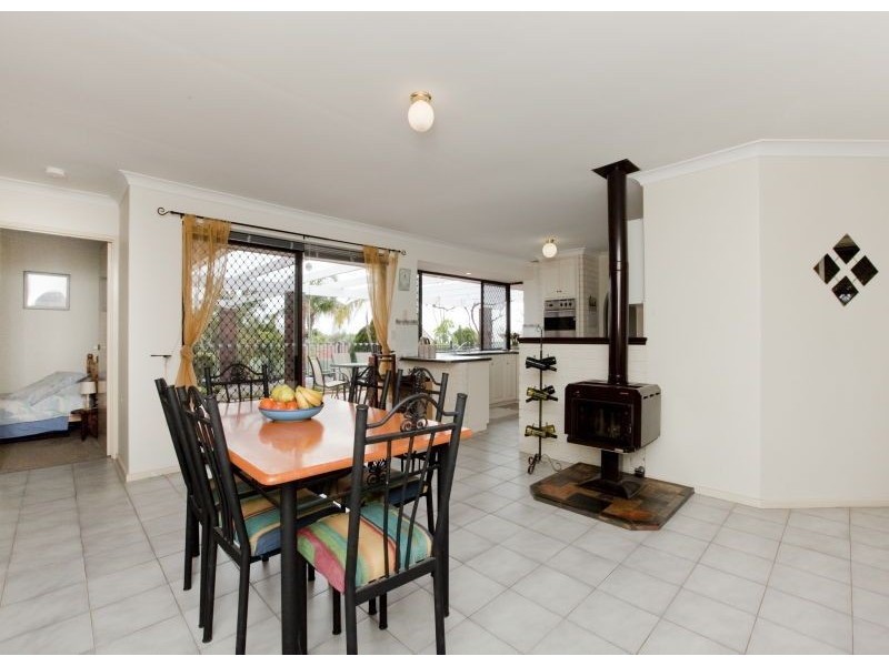 10 Leeway Drive, Ocean Reef WA 6027