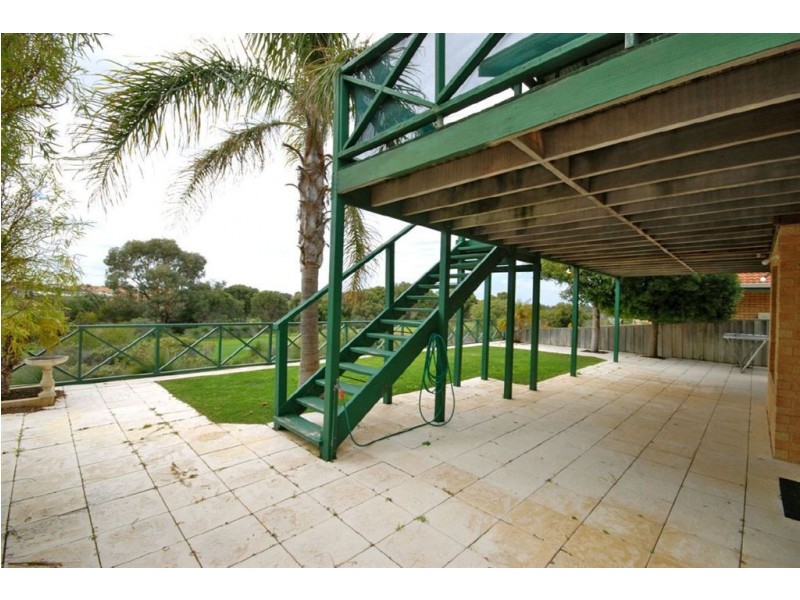 33 Canterbury Circle, Currambine WA 6028