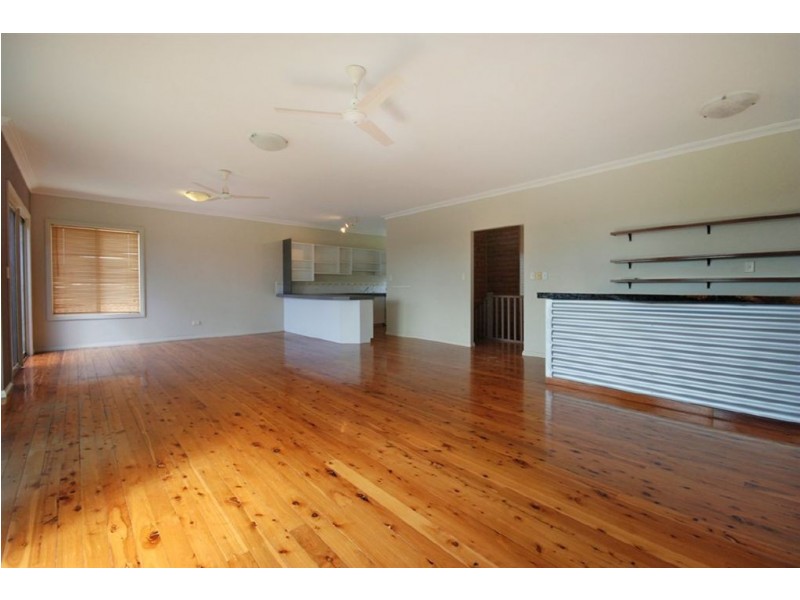 33 Canterbury Circle, Currambine WA 6028