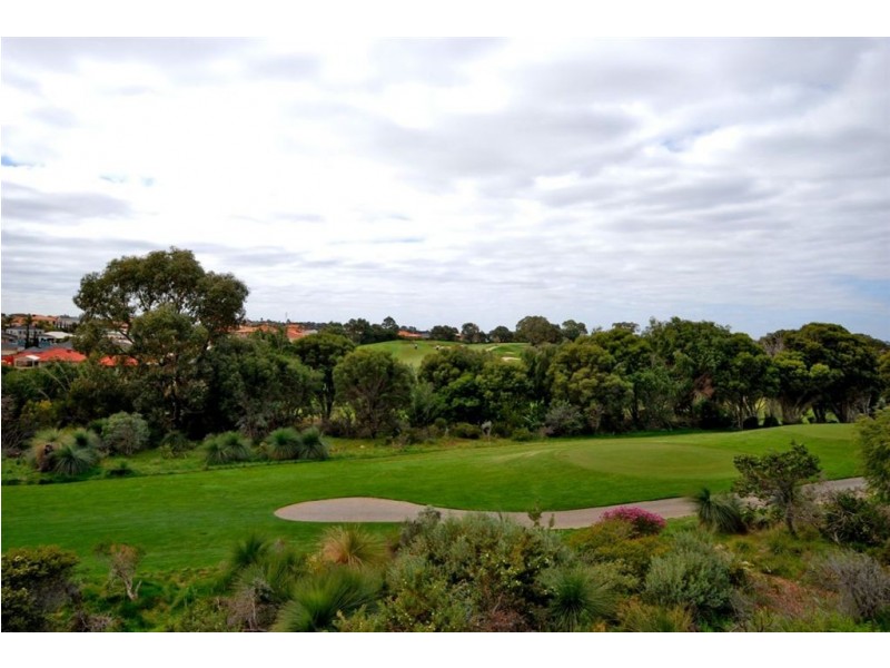 33 Canterbury Circle, Currambine WA 6028