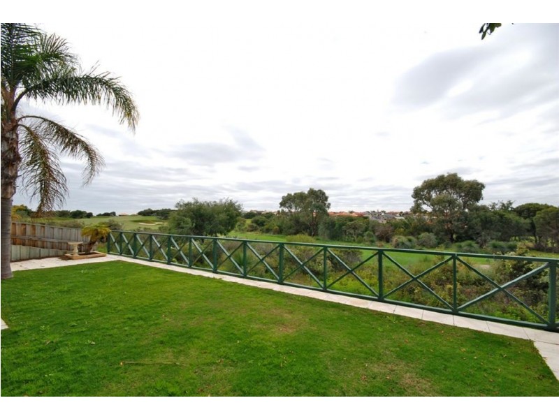 33 Canterbury Circle, Currambine WA 6028