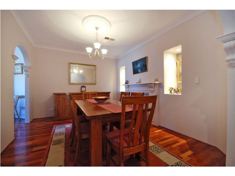 35 Meadowbrook Promenade, Currambine WA 6028