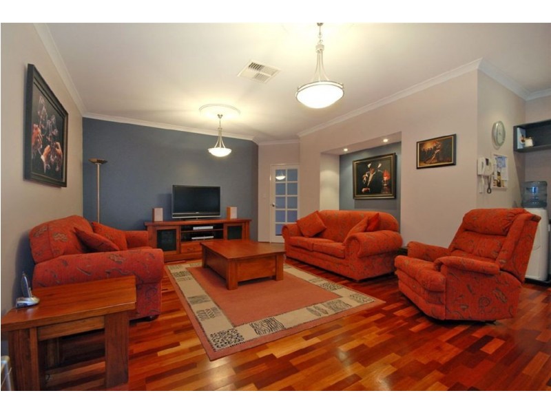 35 Meadowbrook Promenade, Currambine WA 6028