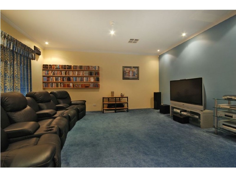 35 Meadowbrook Promenade, Currambine WA 6028