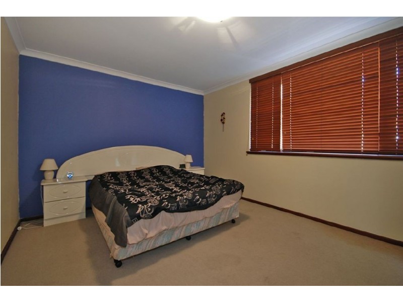 10 Cawarra Crescent, Craigie WA 6025