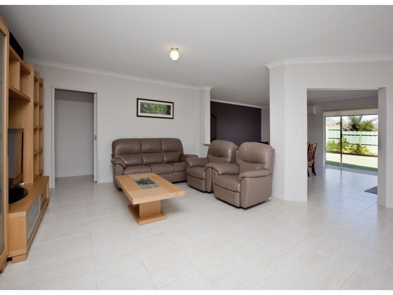 56 Dartmouth Circle, Quinns Rocks WA 6030