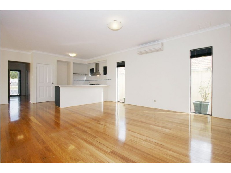 23 Selkirk Drive, Kinross WA 6028