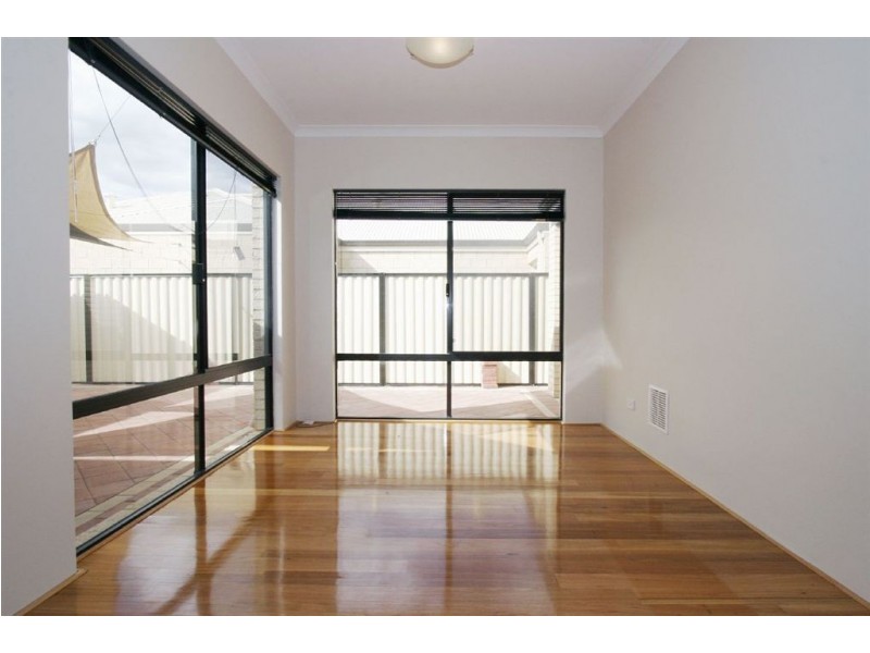 23 Selkirk Drive, Kinross WA 6028