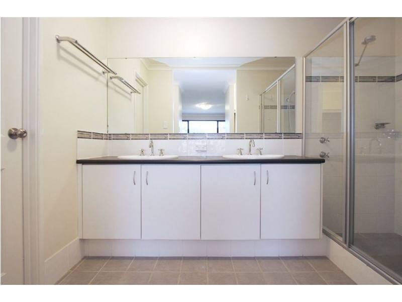 23 Selkirk Drive, Kinross WA 6028