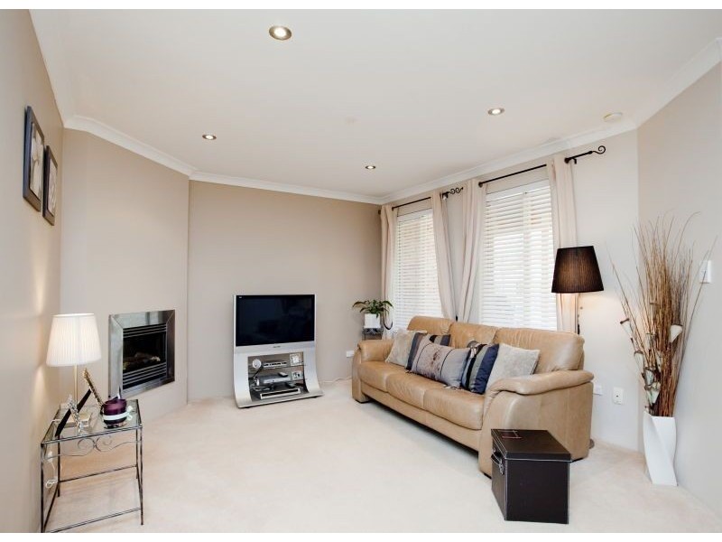 27 Manhattan Avenue, Iluka WA 6028