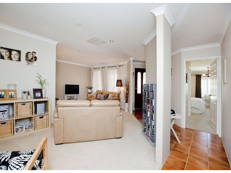 27 Manhattan Avenue, Iluka WA 6028