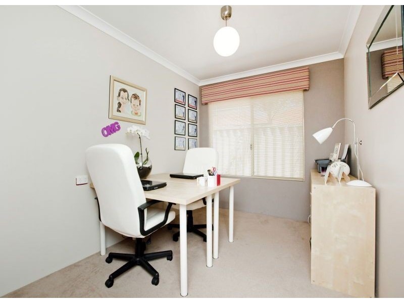 27 Manhattan Avenue, Iluka WA 6028