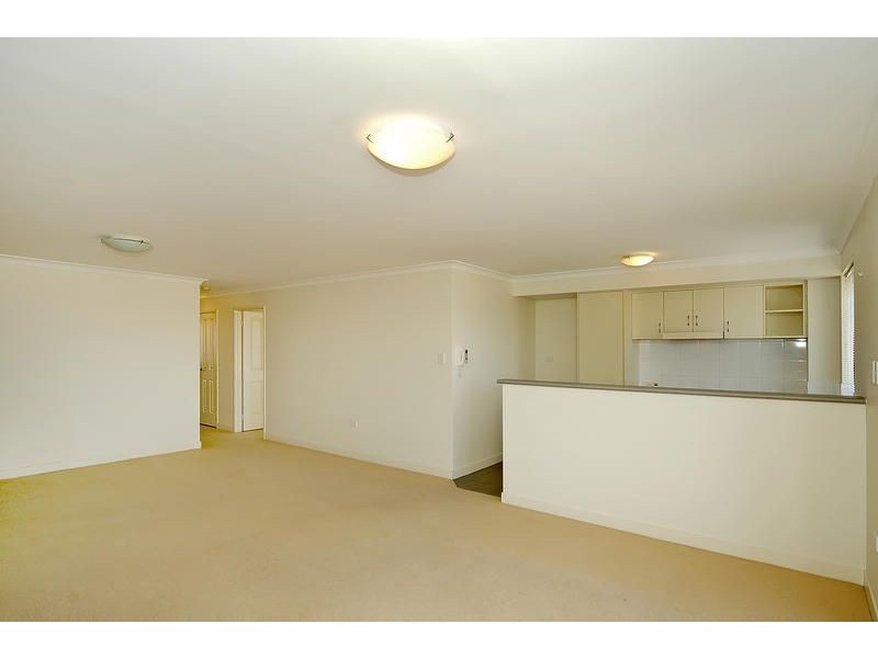 4/6 Wattlebird Loop, Joondalup WA 6027