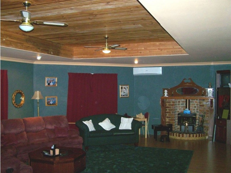 281 Countryside Drive, Two Rocks WA 6037