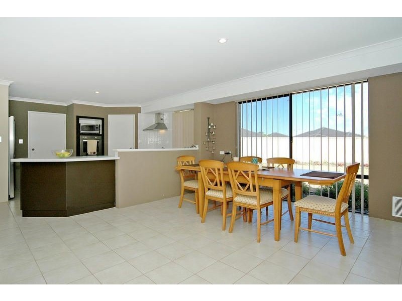 15 Hewlett Turn, Tapping WA 6065