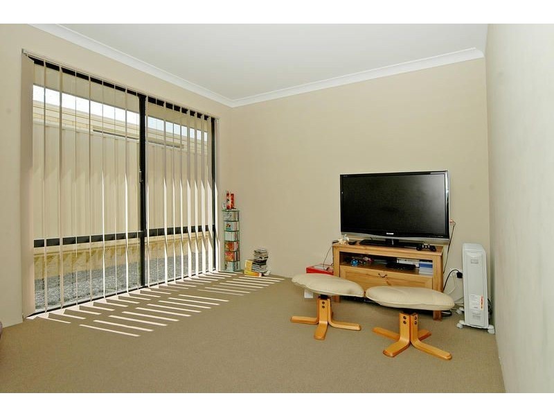 15 Hewlett Turn, Tapping WA 6065