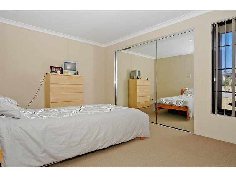 15 Hewlett Turn, Tapping WA 6065