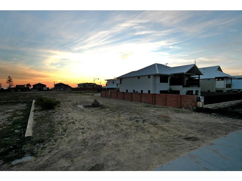 35 Cliff Street, Marmion WA 6020