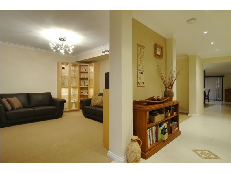 158 Golf Links Drive, Carramar WA 6031