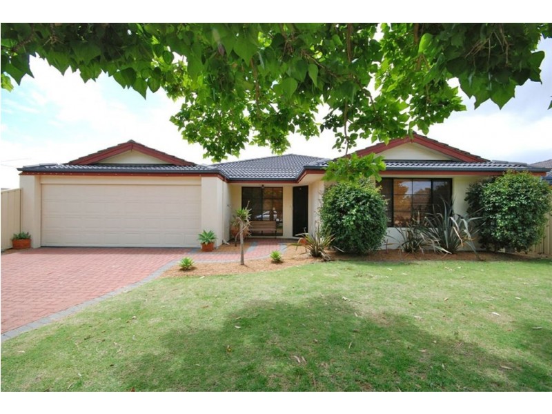 110 Selkirk Drive, Kinross WA 6028