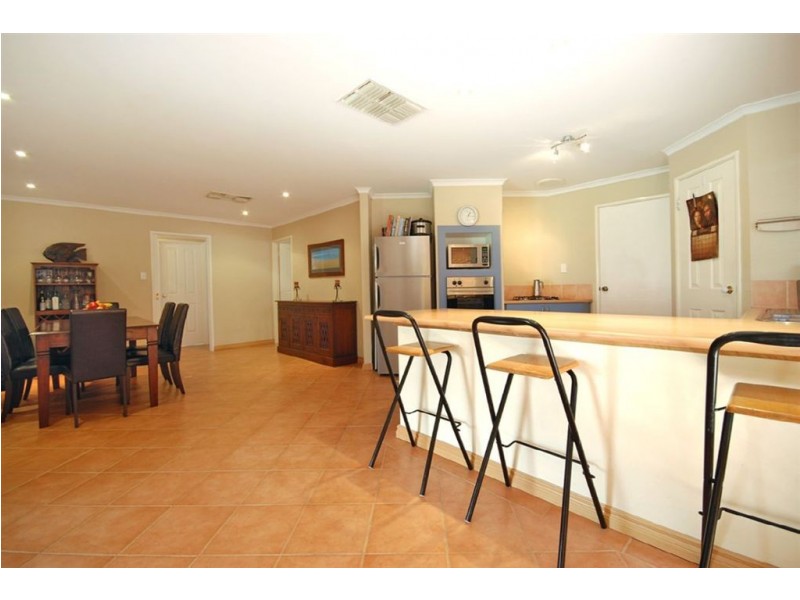 110 Selkirk Drive, Kinross WA 6028