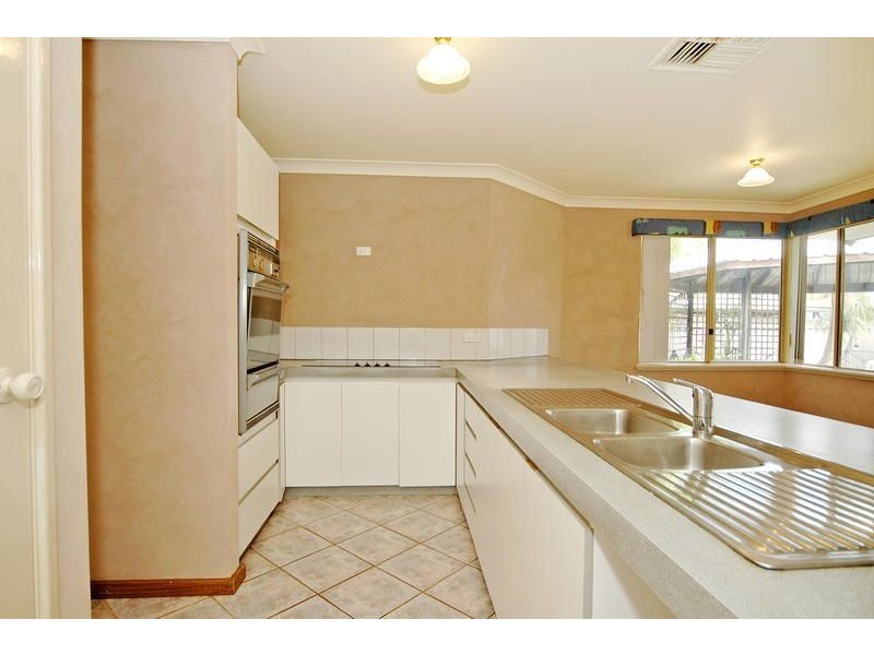 11 Manito Court, Joondalup WA 6027