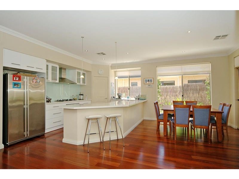 17 Venice Entrance, Iluka WA 6028