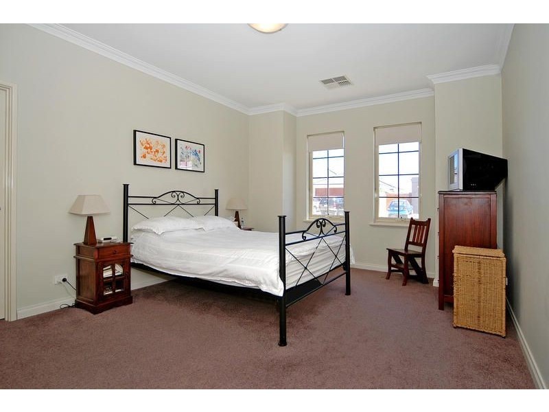 17 Venice Entrance, Iluka WA 6028