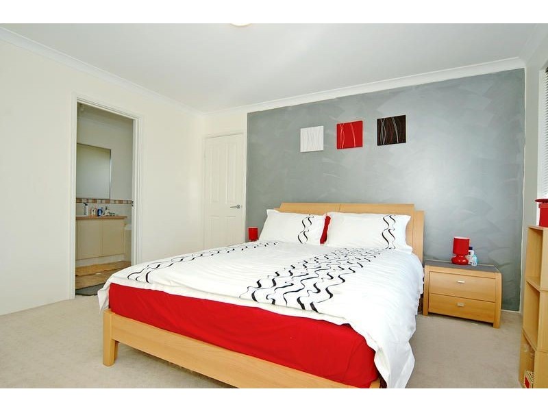 21 Bardeen Pass, Carramar WA 6031