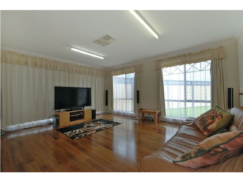37 Shalimar Rise, Currambine WA 6028