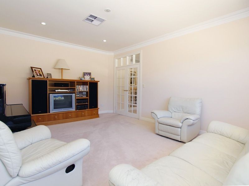 12 Brearley Mews, Hillarys WA 6025