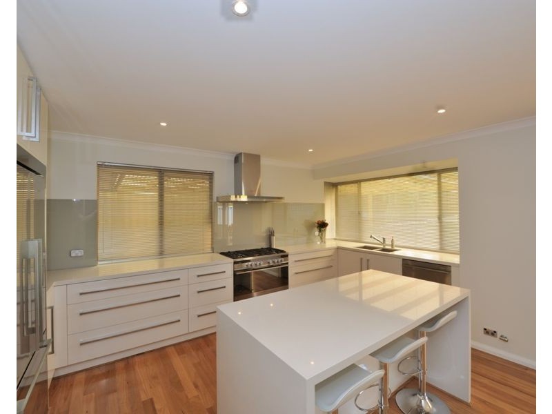 143 Venturi Drive, Ocean Reef WA 6027